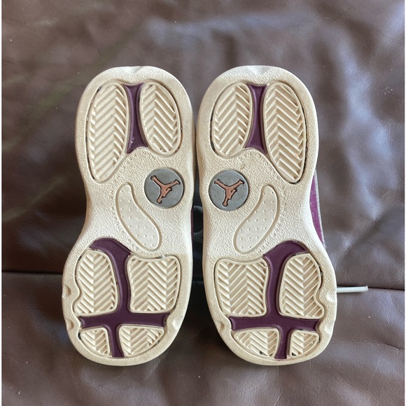 Air Jordan 13 Retro GT
'Bordeaux shoes in Size 8C - Picture 4 of 11
